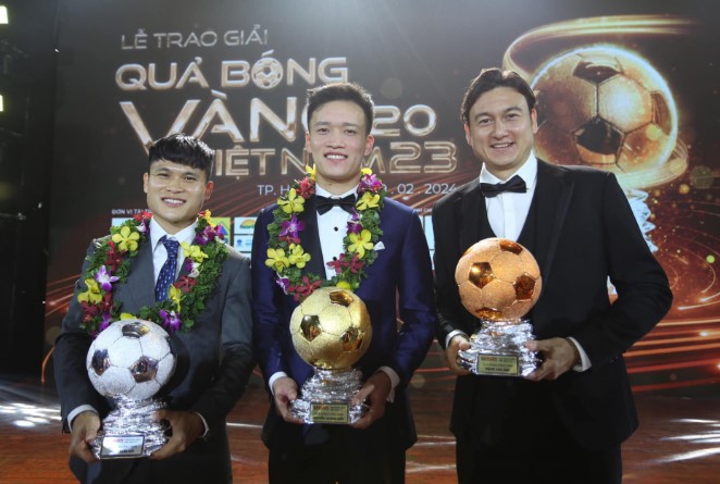 bao-trung-hoang-duc-kem-xa-tuan-hai-khong-hieu-sao-gianh-duoc-qbv-viet-nam
