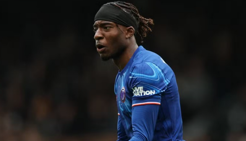 madueke-thi-dau-duoi-ky-vong-fan-chelsea-lo-lang