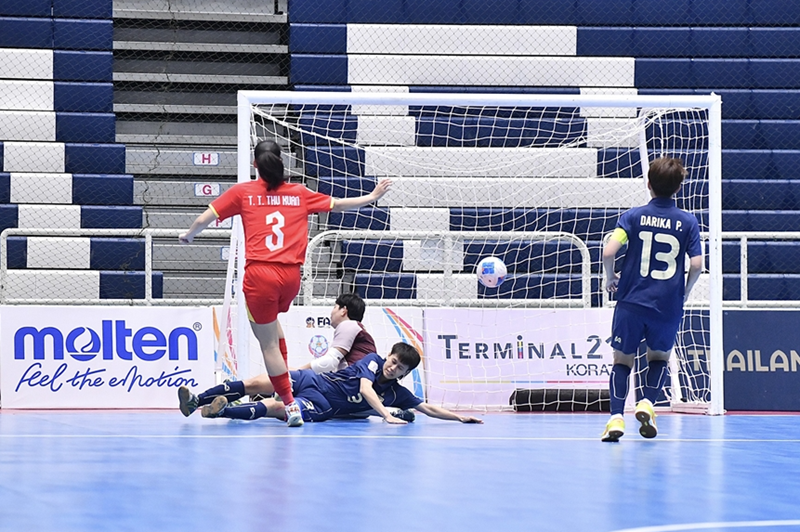 guc-nga-truoc-thai-lan-futsal-nu-viet-nam-lo-hen-chung-ket-dong-nam-a