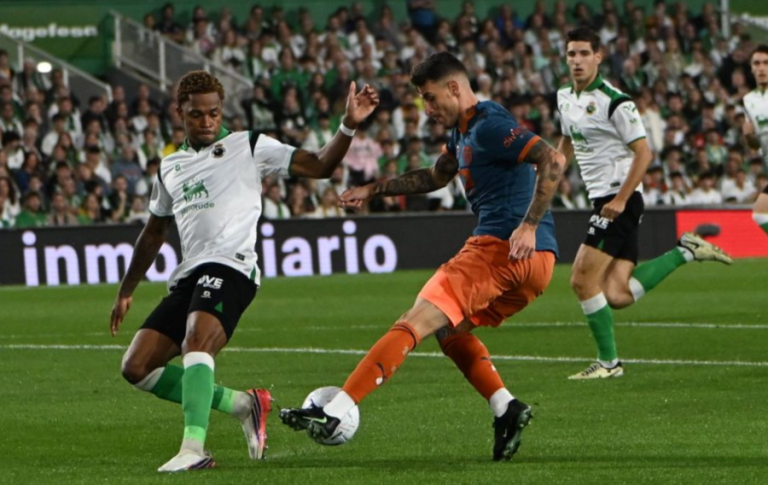 Racing Santander vs Valencia CF (02:00 – 12/10) | Xem lại trận đấu