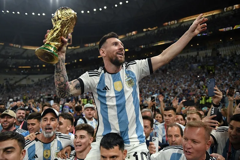 messi bao nhieu tuoi